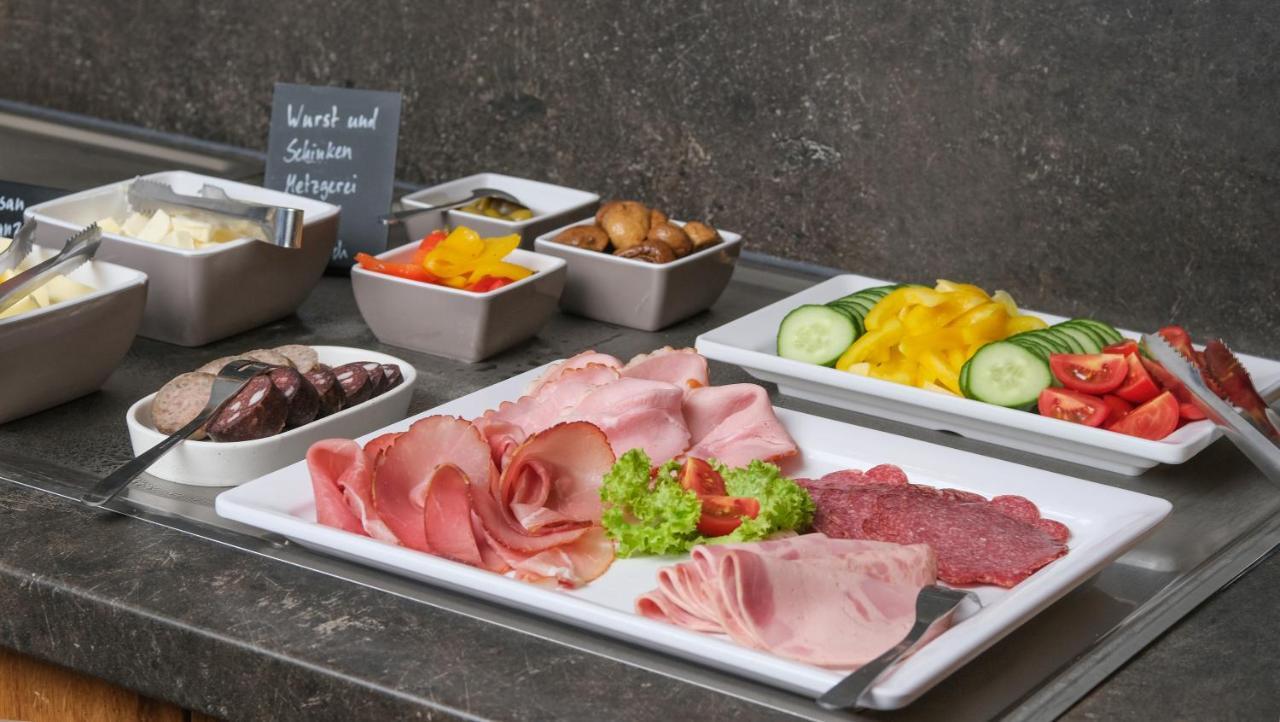 2Theimat - Hotel & Restaurant Morbach Bagian luar foto