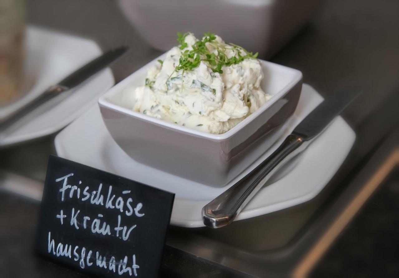 2Theimat - Hotel & Restaurant Morbach Bagian luar foto
